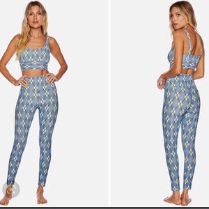 Beach riot 🎀SET🎀 ayla argile leggings + bra